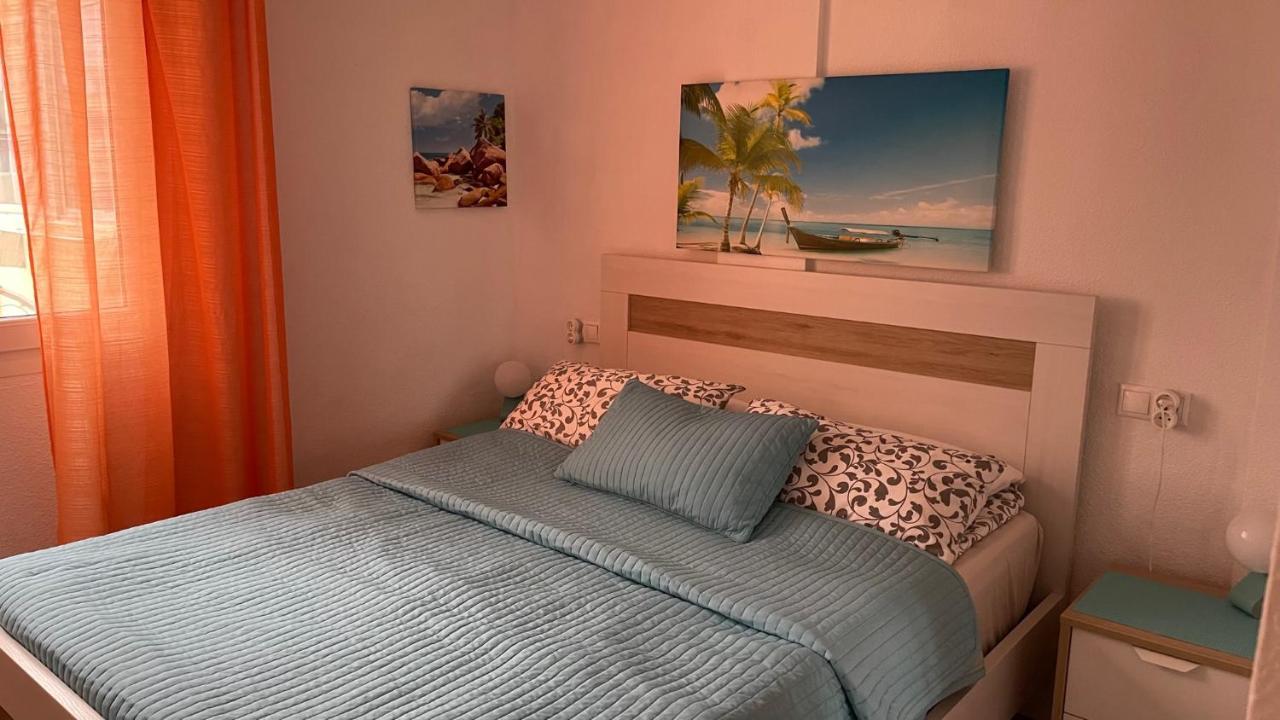 טורבייחה Isla Verde Apartment מראה חיצוני תמונה
