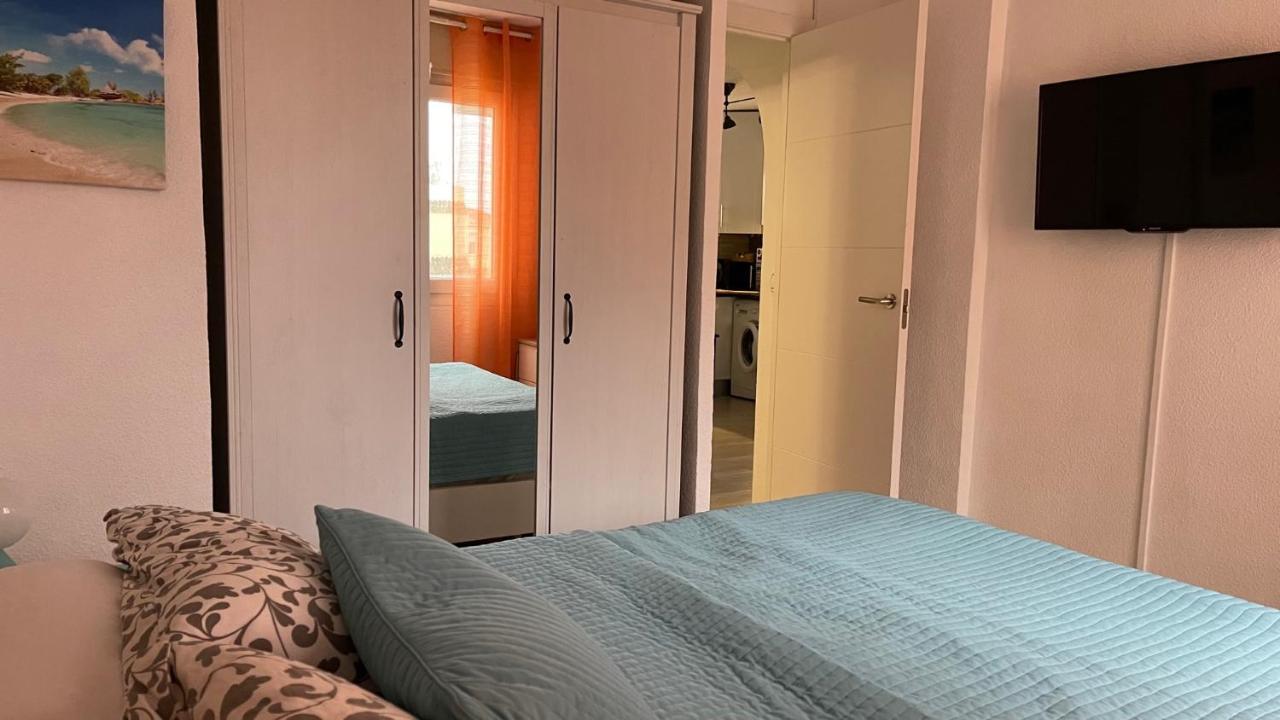 טורבייחה Isla Verde Apartment מראה חיצוני תמונה