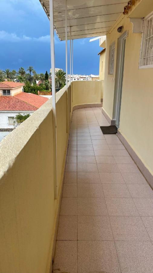 טורבייחה Isla Verde Apartment מראה חיצוני תמונה