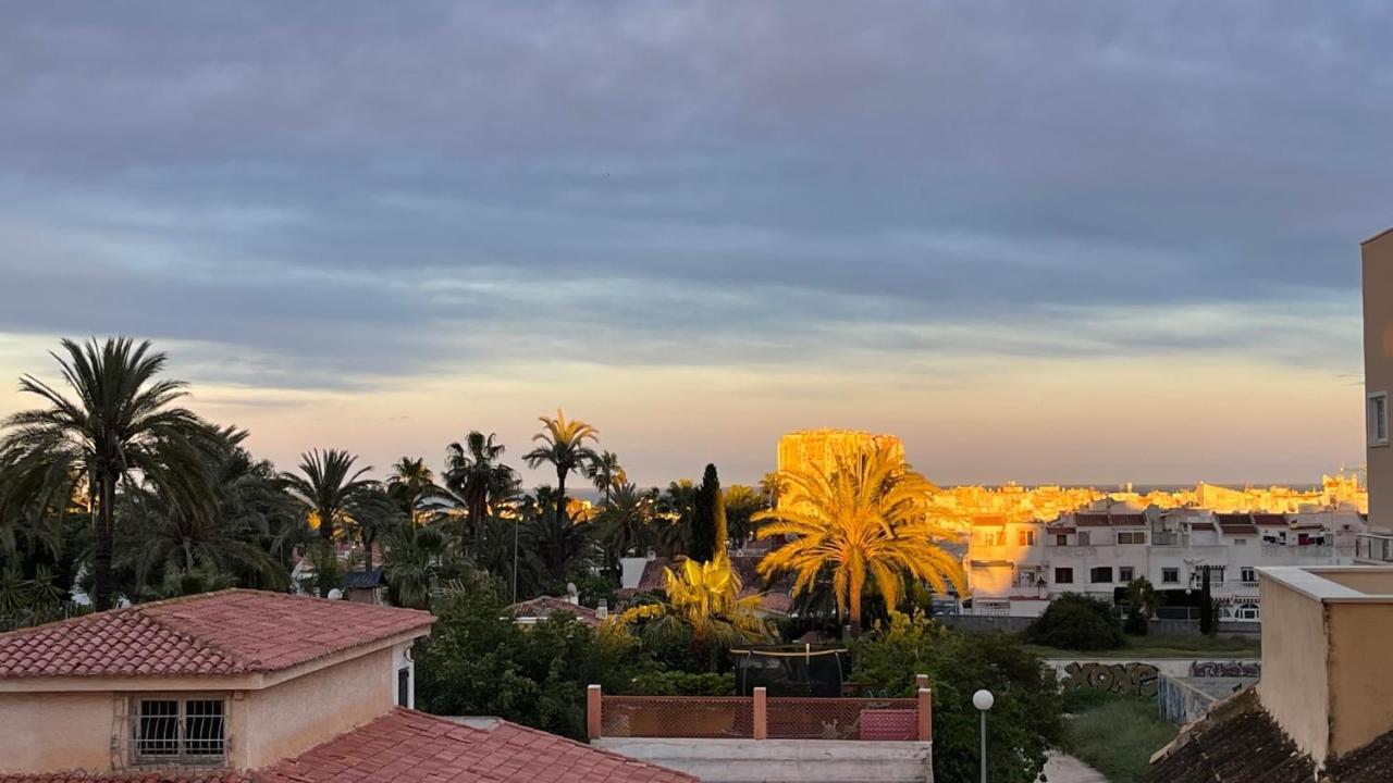 טורבייחה Isla Verde Apartment מראה חיצוני תמונה