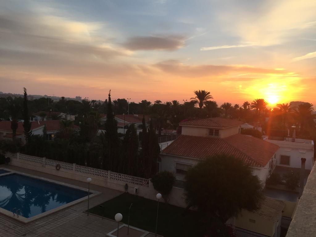 טורבייחה Isla Verde Apartment מראה חיצוני תמונה