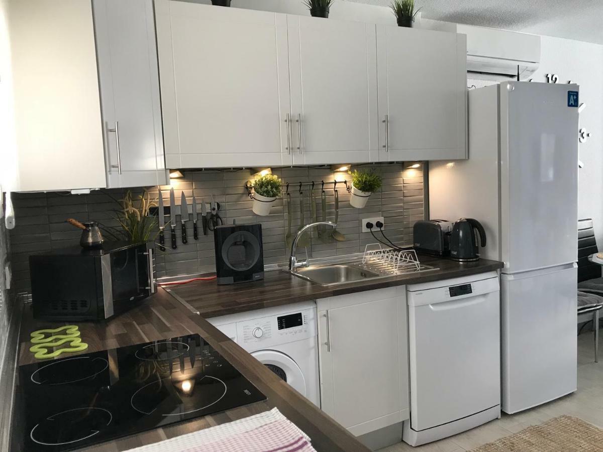 טורבייחה Isla Verde Apartment מראה חיצוני תמונה