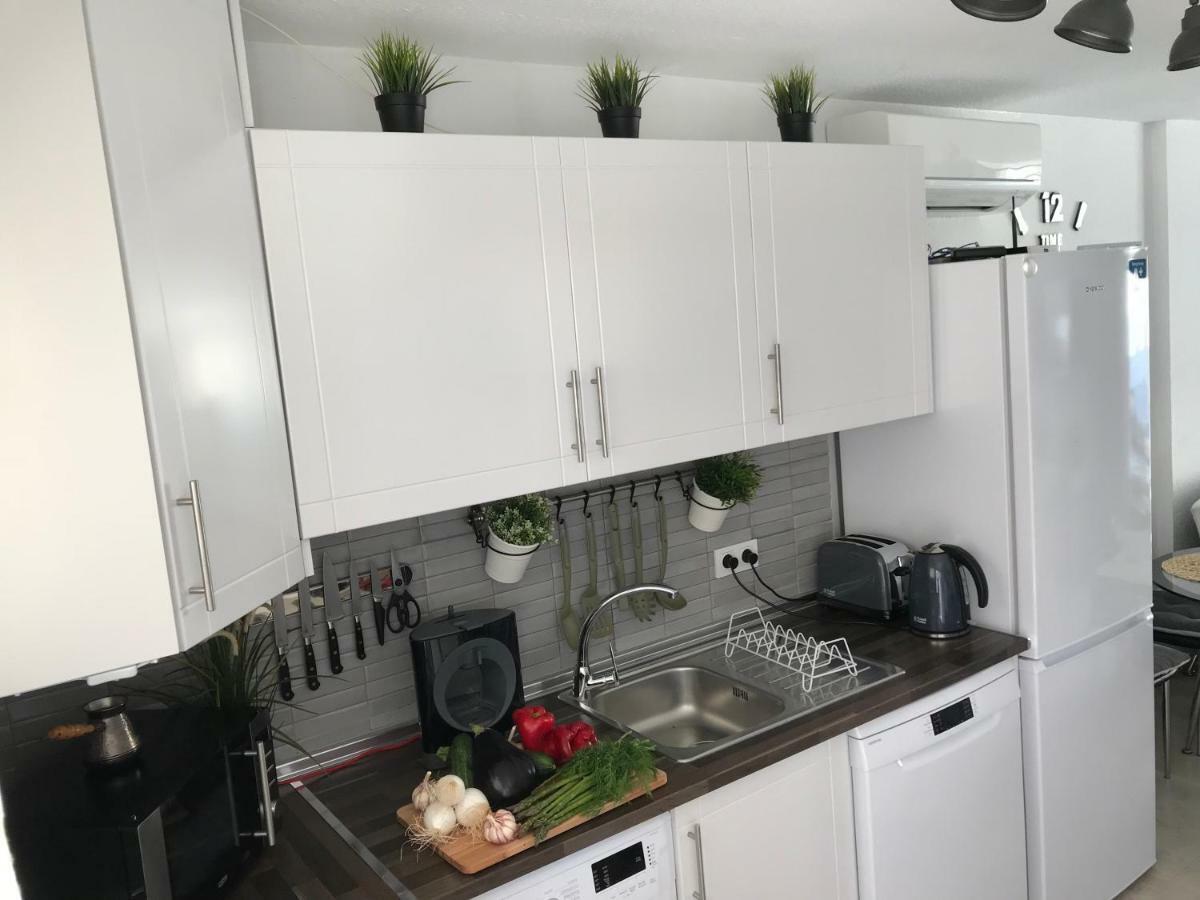 טורבייחה Isla Verde Apartment מראה חיצוני תמונה