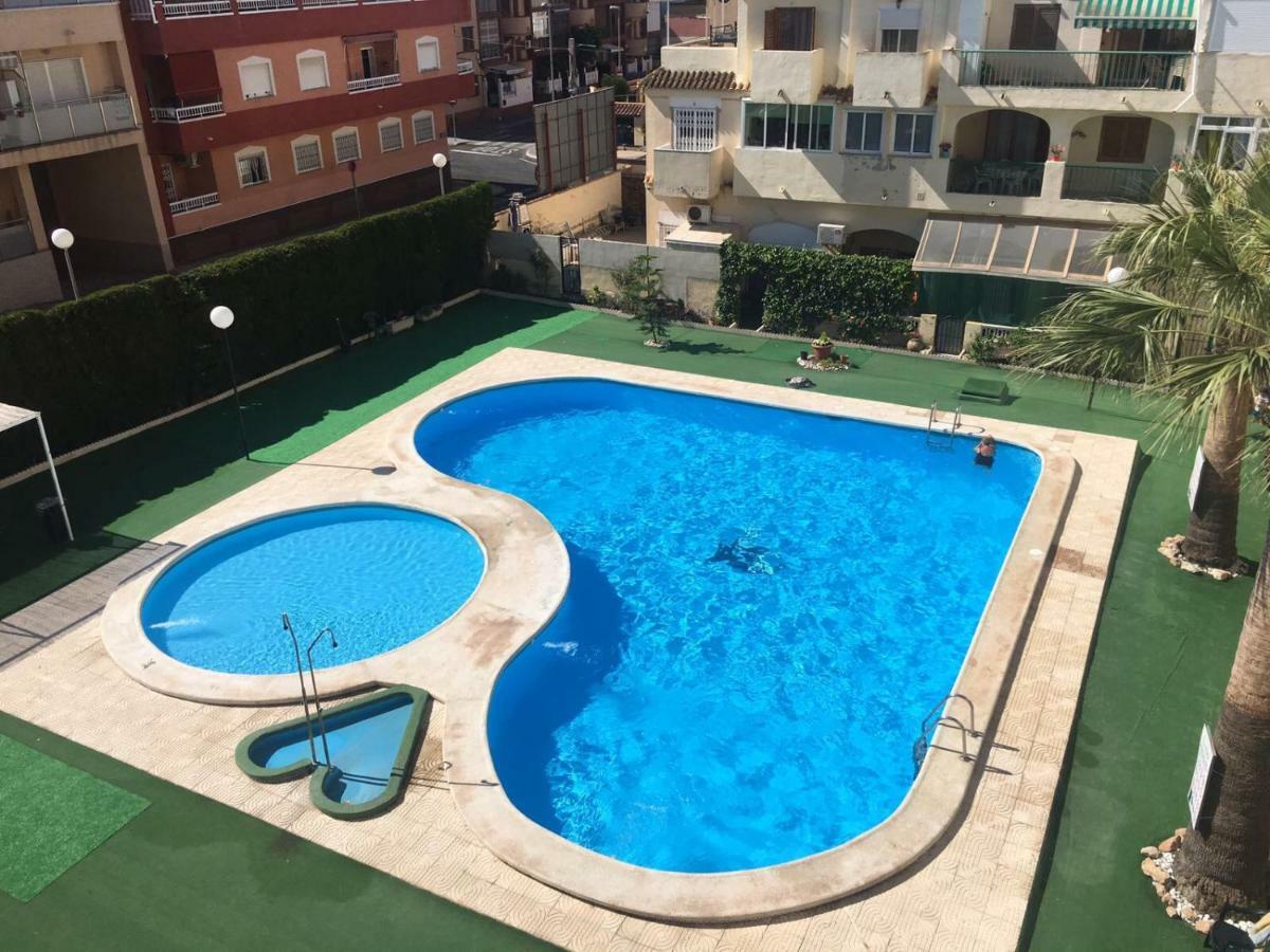 טורבייחה Isla Verde Apartment מראה חיצוני תמונה